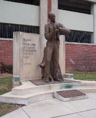 Elijah Pierce Memorial image. Click for full size.