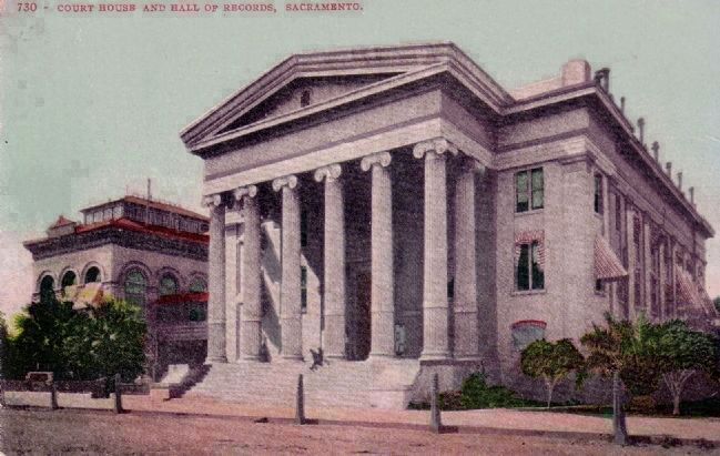Postcard Image of Court House and Hall of Records image. Click for full size.