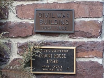 Plaques on The Brufferton Inn building image. Click for full size.