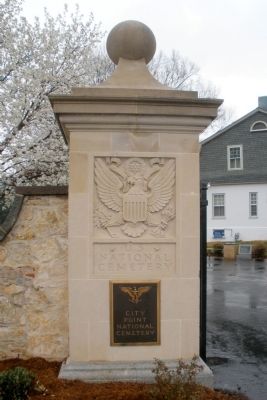 City Point National Cemetery gatepost image. Click for full size.