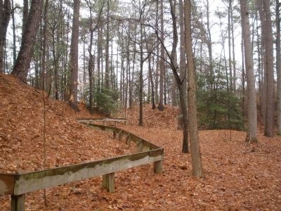 Fort Clifton Earthworks. Click for full size. Fort Clifton Earthworks image. Click for full size.