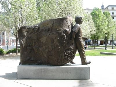 Cesar Chavez Monument image. Click for full size.