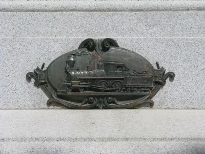 Close-Up of Artwork on Monument image. Click for full size.