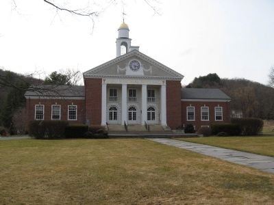 Bryan Memorial Town Hall, Washington, Connecticut image. Click for full size.