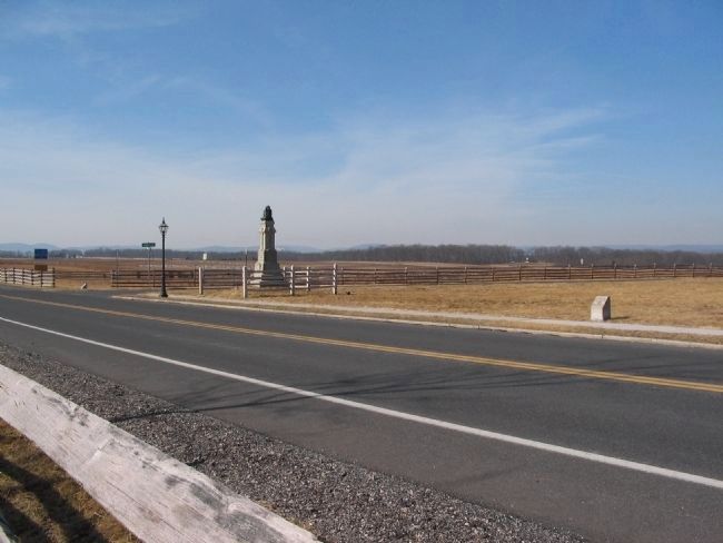 8th Ohio Infantry Monument and Flank Markers. Click for full size. 8th Ohio Infantry Monument and Flank Markers image. Click for full size.
