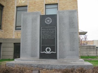 Dunklin County War Memorial image. Click for full size.