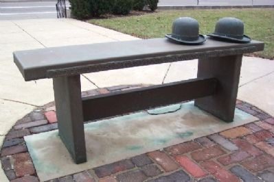 Orville and Wilbur Wright Bench image. Click for full size.