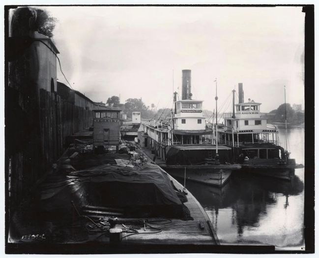 Steamers Docked at Sacramento image. Click for full size.