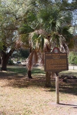 Major William Horton Marker looking south along Riverview Drive image. Click for full size.