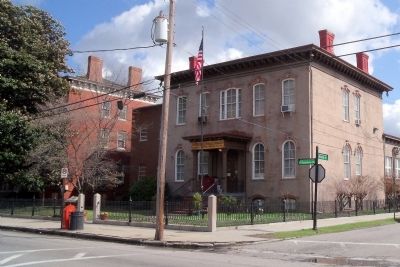 McKenney House at S Sycamore St & Marshall St. image. Click for full size.