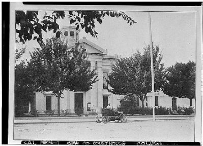 Colusa County Courthouse. Click for full size. Colusa County Courthouse image. Click for full size.