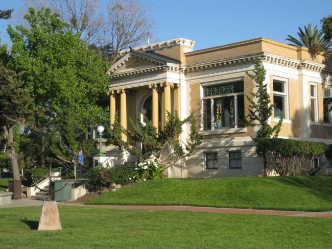 Carnegie Library in Carnegie Park in Livermore image. Click for full size.