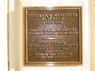 Veteran's Memorial Building Marker. Click for full size. Veteran's Memorial Building Marker image. Click for full size.