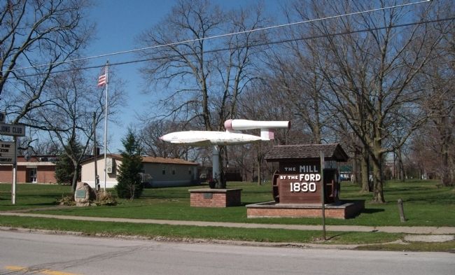 Milford Marker & the Town Buzz Bomb image. Click for full size.