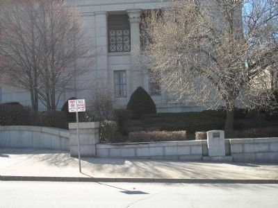 Marker at Worcester Court House image. Click for full size.