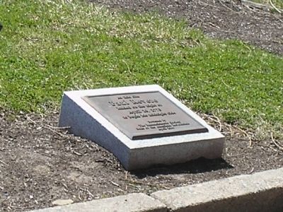 Marker in Cambridge, Mass image. Click for full size.