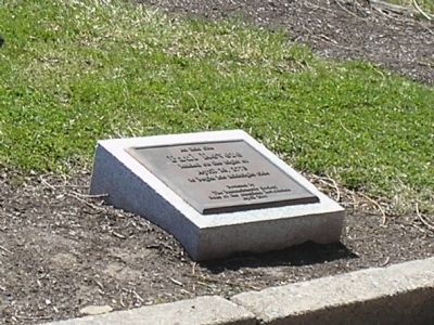 Marker in Cambridge, Mass. Click for full size. Marker in Cambridge, Mass image. Click for full size.