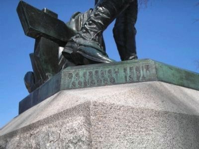 Minuteman Statue Detail image. Click for full size.