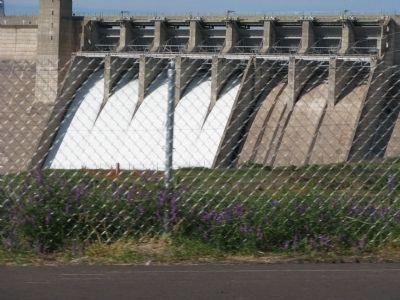 Folsom Dam image. Click for full size.