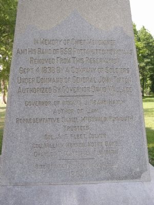 Chief Menominee Monument image. Click for full size.