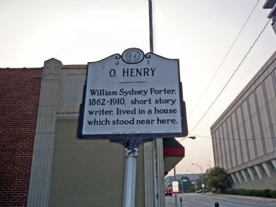 O. Henry Marker - Facing East image. Click for full size.