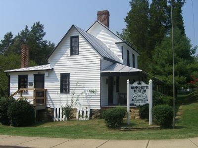 The Weems-Botts House / Museum image. Click for full size.