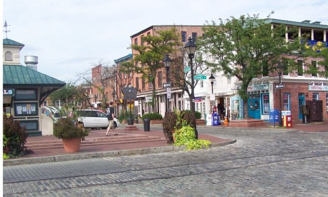Businesses on Broadway in Fells Point image. Click for full size.