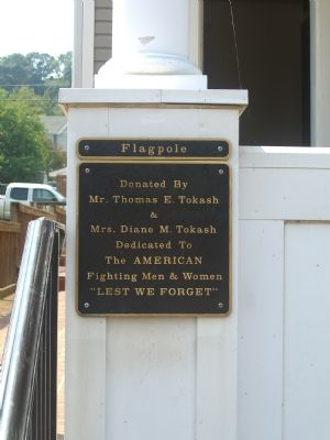Lest We Forget Marker. Click for full size. Lest We Forget Marker image. Click for full size.