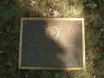 Daughters of the American Revolution Plaque (located between the gravestones). image. Click for full size.