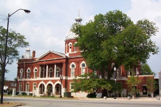 Chambers County Courthouse and War Memorial. Click for full size. Chambers County Courthouse and War Memorial image. Click for full size.