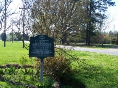 E.C. McArthur Marker, W. Rutledge Ave in background image. Click for full size.