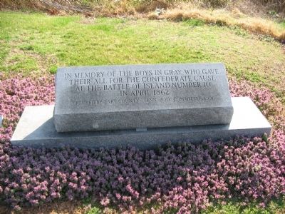 Memorial in Cemetery image. Click for full size.