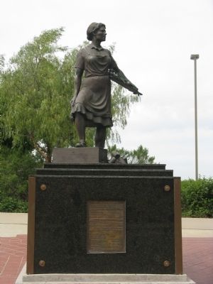 The Cannery Lady Monument image. Click for full size.