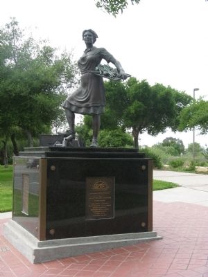 The Cannery Lady Monument (Facing East) image. Click for full size.