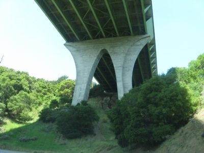 Eugene A. Doran Memorial Bridge image. Click for full size.