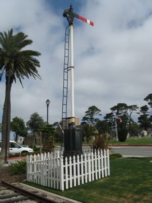 Railroad Semaphore Signal. Click for full size. Railroad Semaphore Signal image. Click for full size.