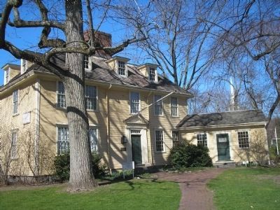 Buckman Tavern c.1709 image. Click for full size.
