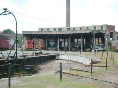 Central of Georgia Engine shop and turntable. Click for full size. Central of Georgia Engine shop and turntable image. Click for full size.