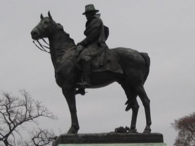Statue of President and General Grant image. Click for full size.