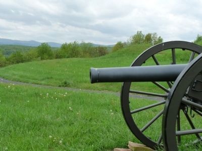 Cannon at Fort Mulligan image. Click for full size.