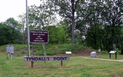 Tyndall�s Point Park Entrance. image. Click for full size.
