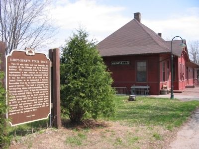 Elroy – Sparta State Trail Marker and Depot image. Click for full size.