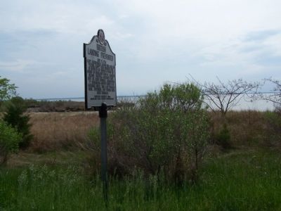 Marker with Potomac River in background. image. Click for full size.