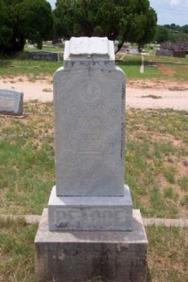 Henry Davis Pearce Tombstone image. Click for full size.