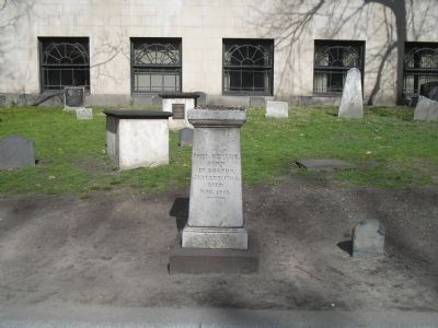 Paul Revere's Grave image. Click for full size.