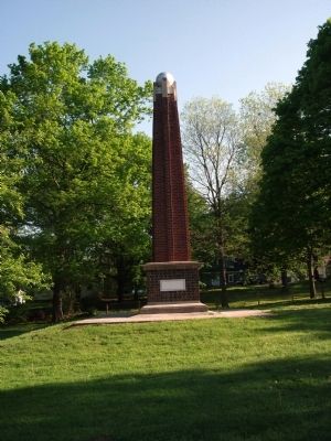 Front View of Obelisk from Joe Allen Parkway image. Click for full size.