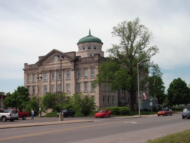 Clay County Courthouse - - & - - Memorial Building. Click for full size. Clay County Courthouse - - & - - Memorial Building image. Click for full size.