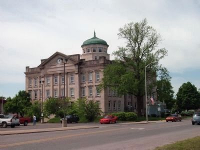 Looking South/West - - Clay County Courthouse. Click for full size. Looking South/West - - Clay County Courthouse image. Click for full size.