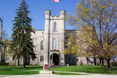 Middlesex Court House and Marker image. Click for full size.