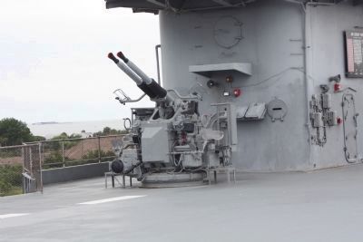 USS Yorktown Anti-aircraft Gun image. Click for full size.